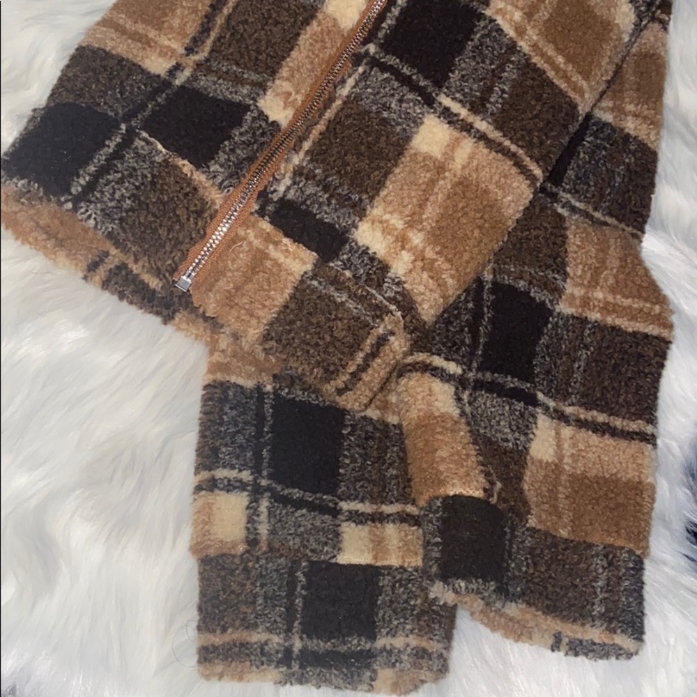 Jacket/clothing - Picture 3 of 3